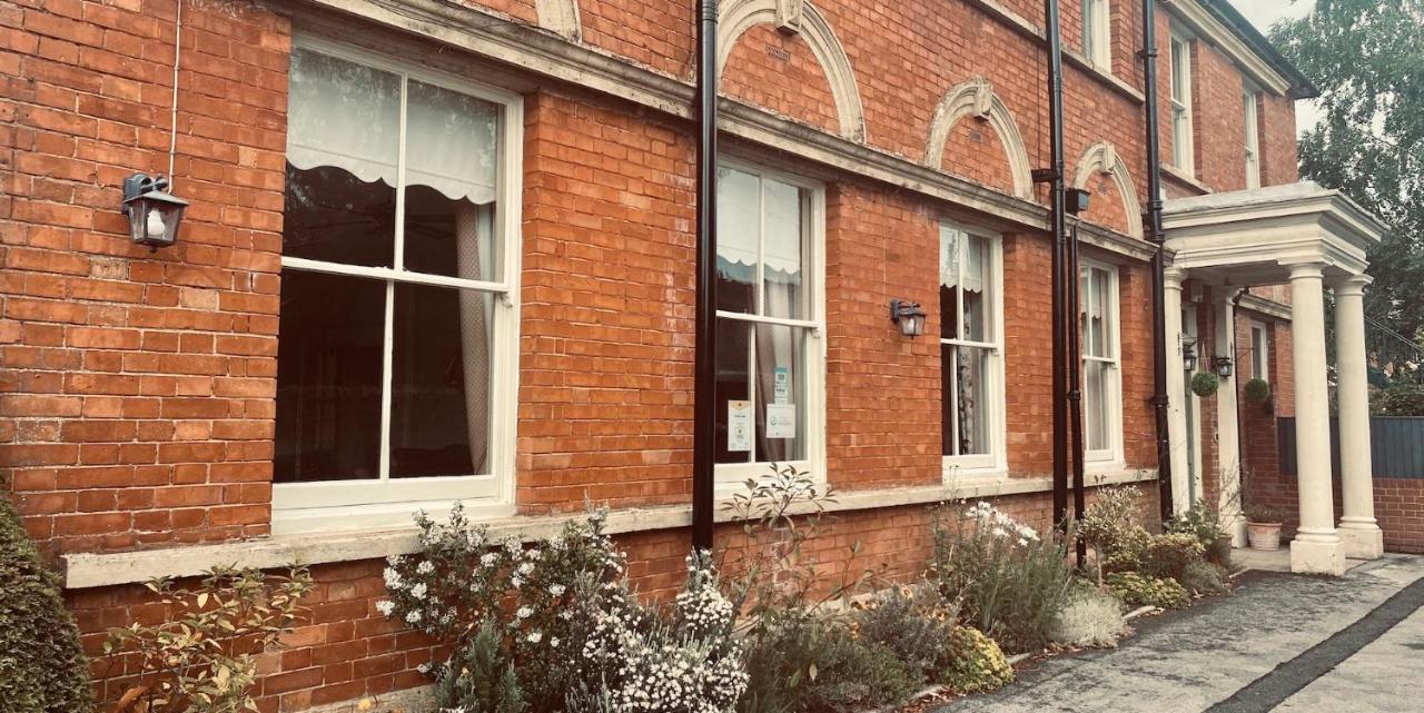 Portman Lodge Blandford Forum Exterior photo